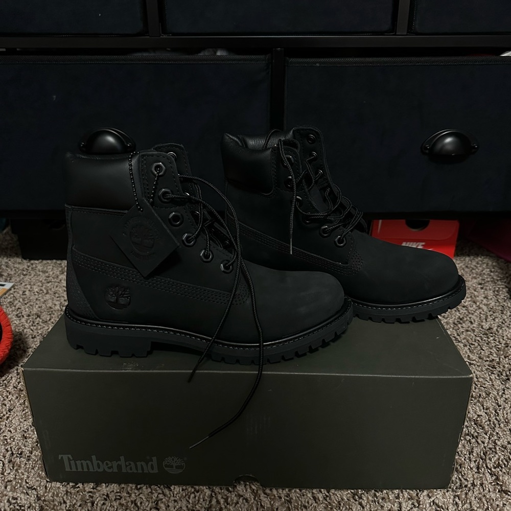 Women’s Black Timberland brand new